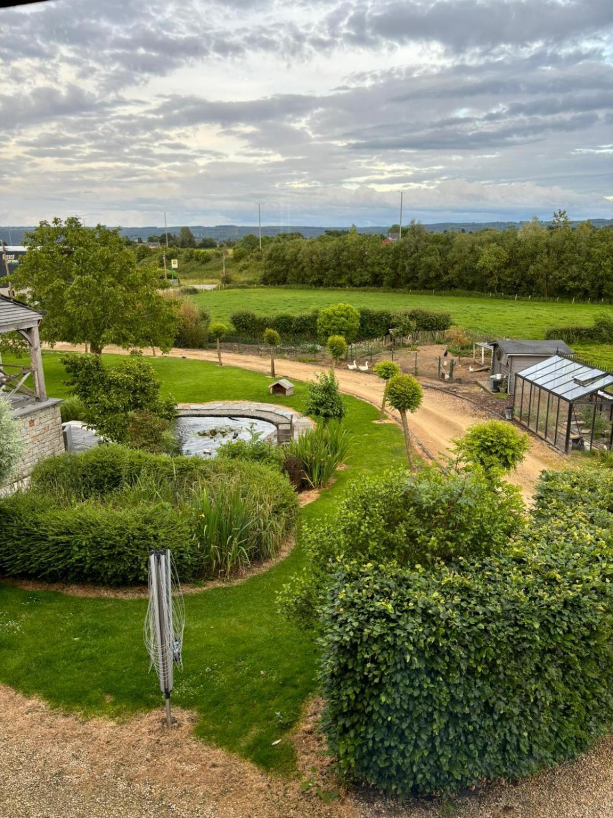 Le Clos Des Bansions Жале Экстерьер фото